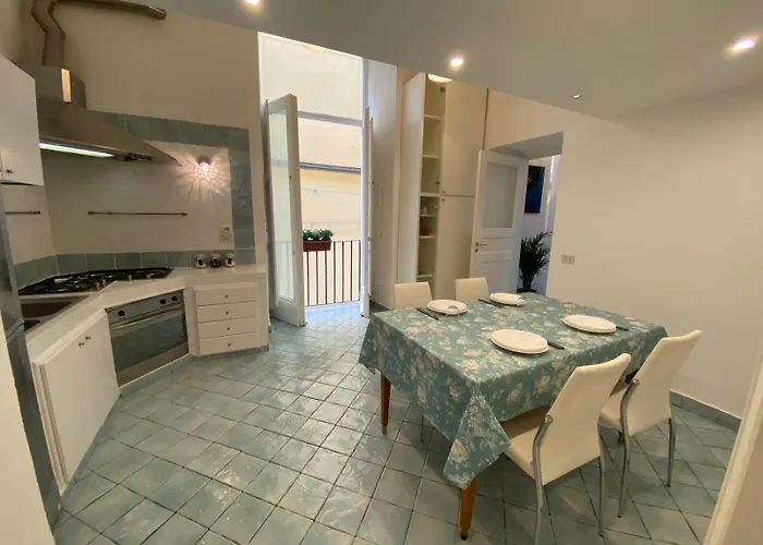 Casa Calu Castel Capuano Nyaraló *